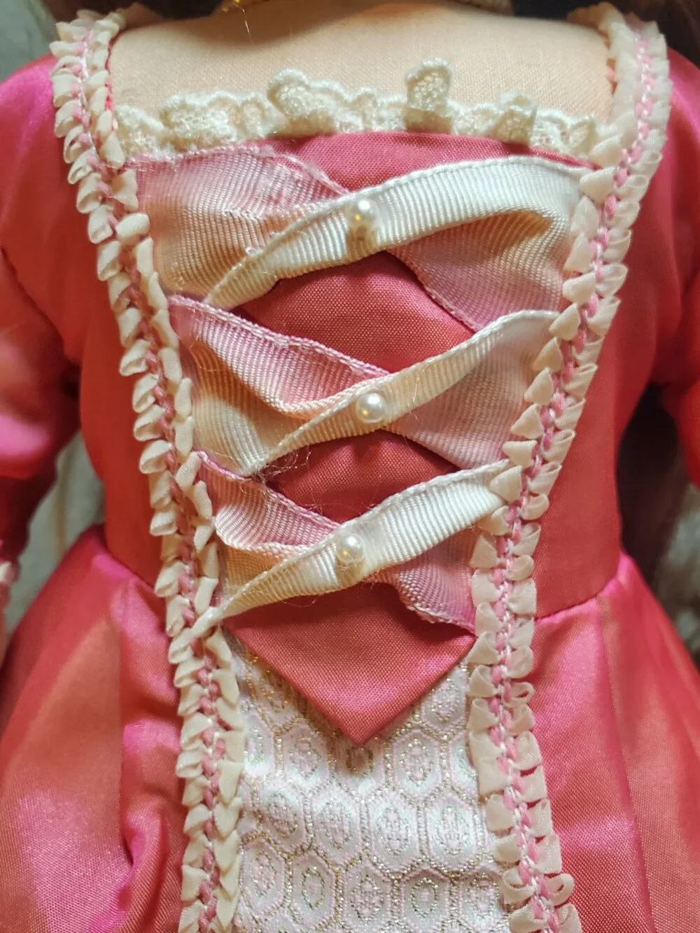 RETIRED American Girl Elizabeth Cole Doll + Pink Meet Gown, Book & Extras VGUC